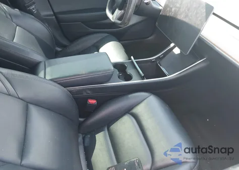 2020 Tesla Model 3 Standard Range Plus Rear-Wheel Drive/Standard Range Rear-Wheel Drive z USA, uszkodzony, nr VIN 5YJ3E1EA3LF784895